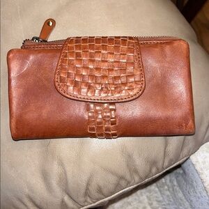 Giant Tong leather wallet